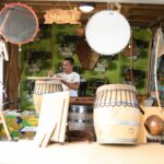 Jean-Luc Robert fabrique des instruments de musique traditionnels à La Réunion